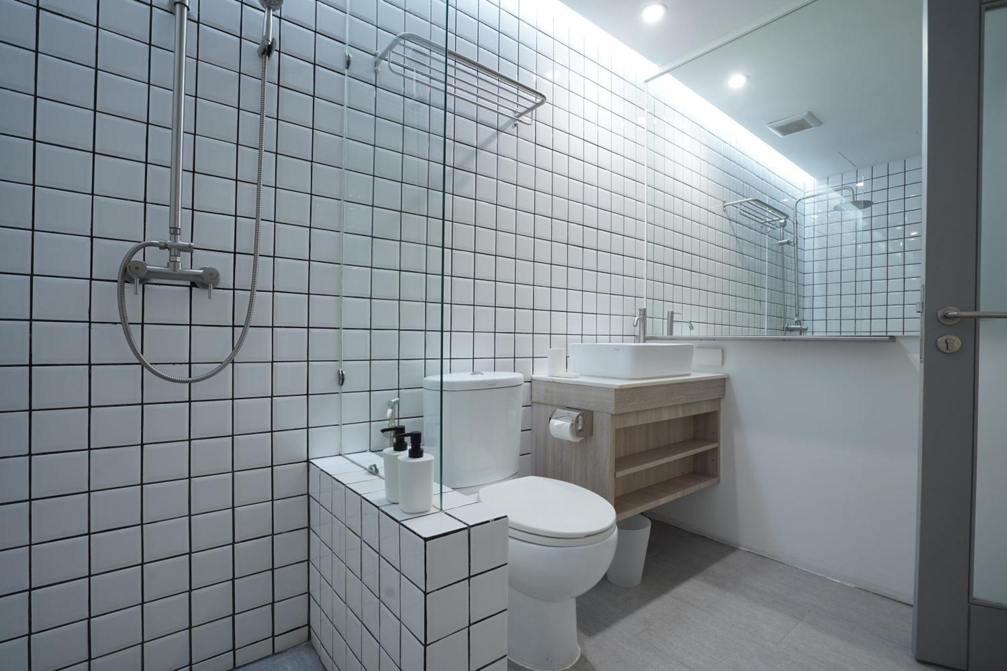 E11 Hotel - Bts Punnawithi Bangkok Buitenkant foto